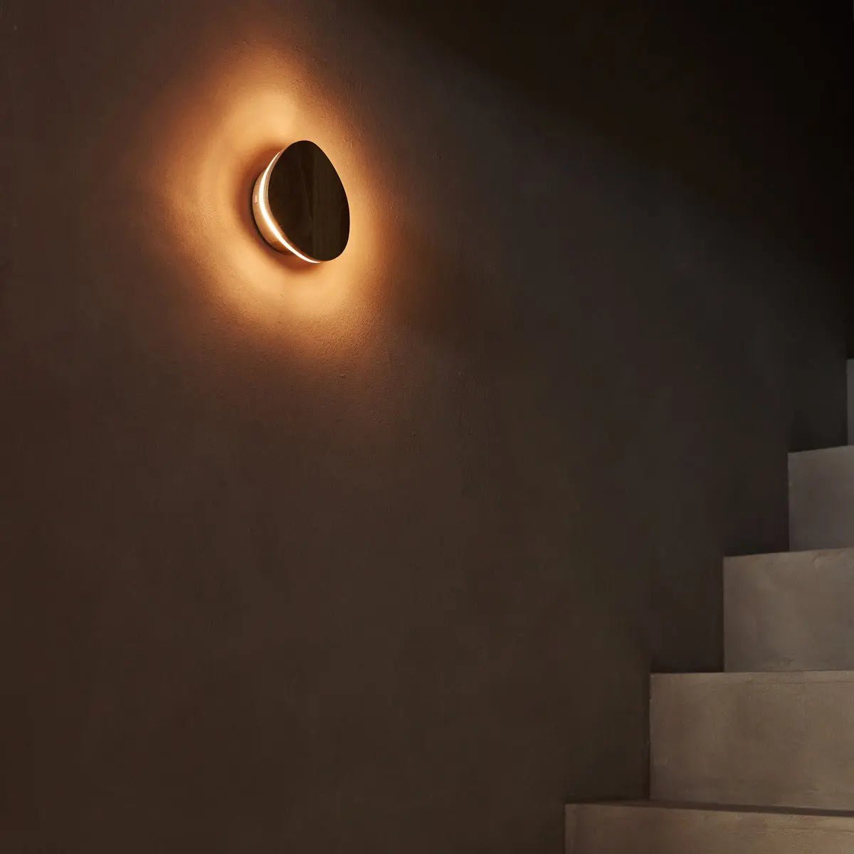 Applique da parete Lulu wireless e ricaricabile | Illuminazione da parete dimmerabile in legno con luce calda e fino a 100 ore di autonomia della batteria