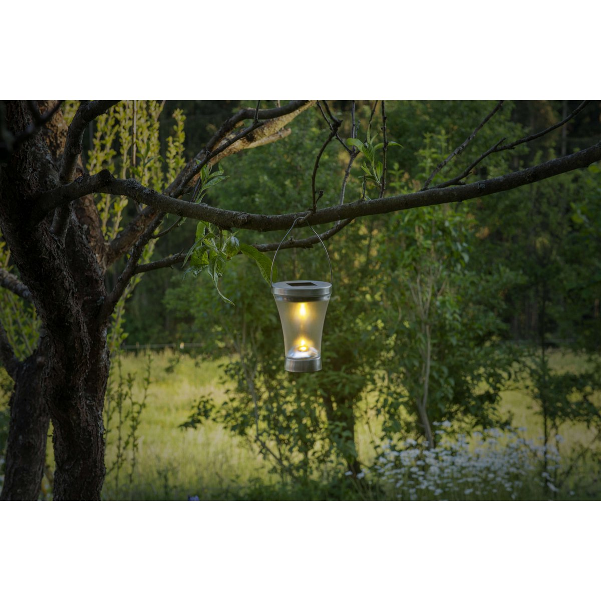 Set van 8 solar LED tuinlampen – geometrisch design, staal look, met schemersensor & USB-oplaadoptie voor buitengebruik