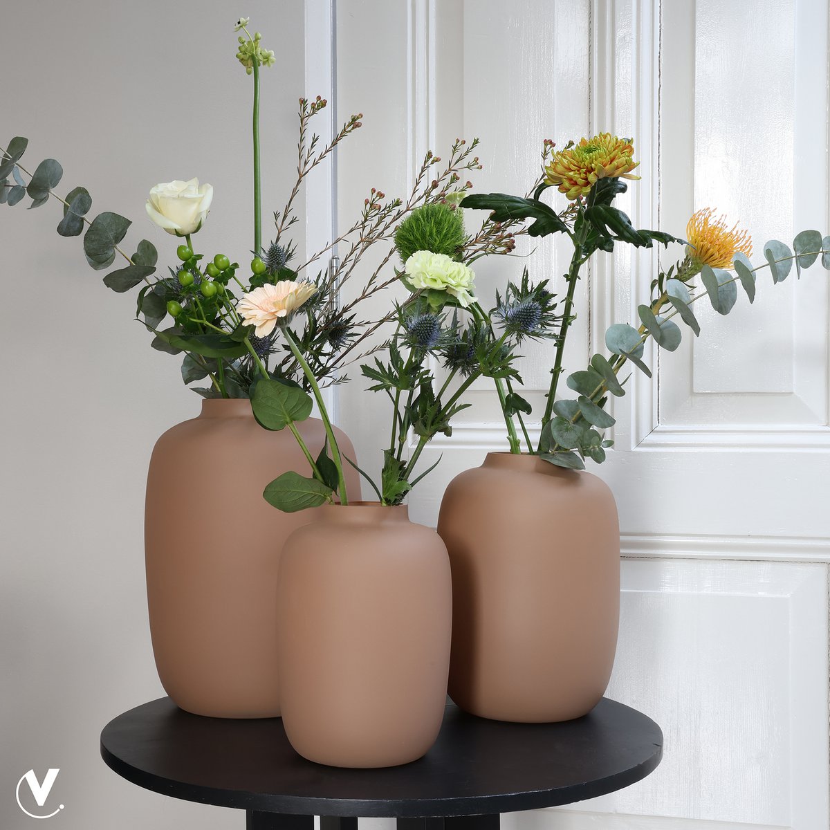 Artic Matte Sand Vaas – Elegante Handgeblazen Glasvaas in Beige en Bruin – Perfect voor Iedere Interieurstijl