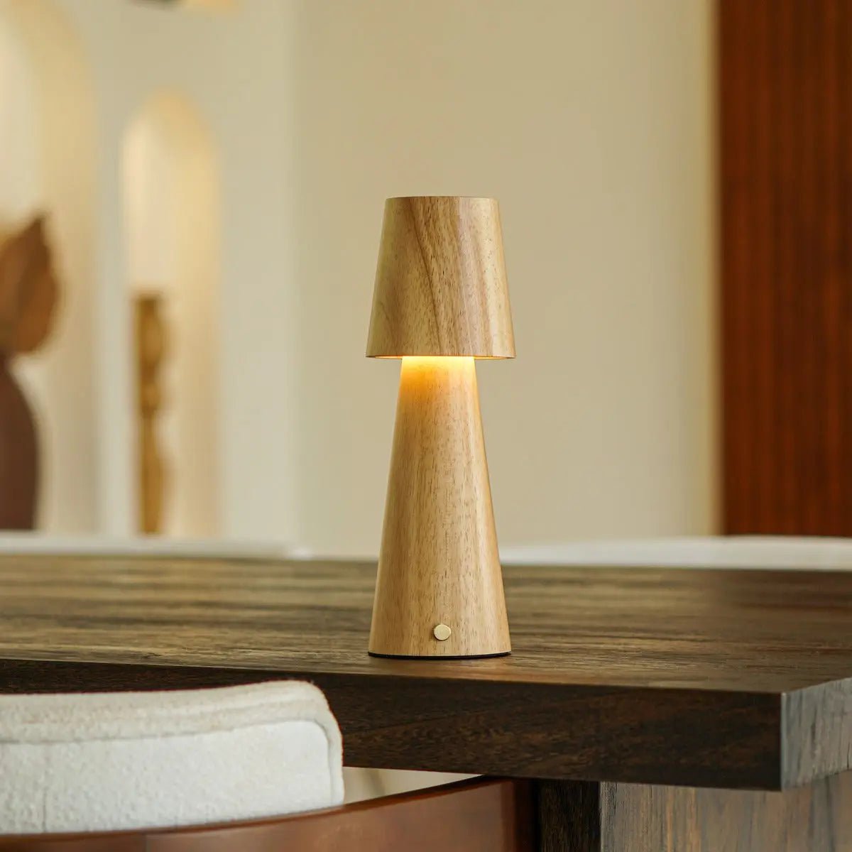 Lucas lampada da tavolo ricaricabile – lampada compatta wireless in legno | Ricaricabile USB-C, dimmerabile e 3 colori di luce