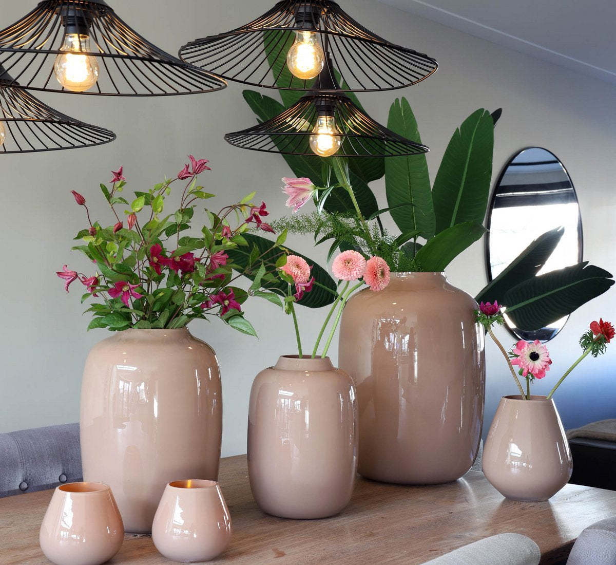 Artic sand vaas – handgemaakt beige glas met gouden binnenkant – modern design – diverse maten – elegante woondecoratie