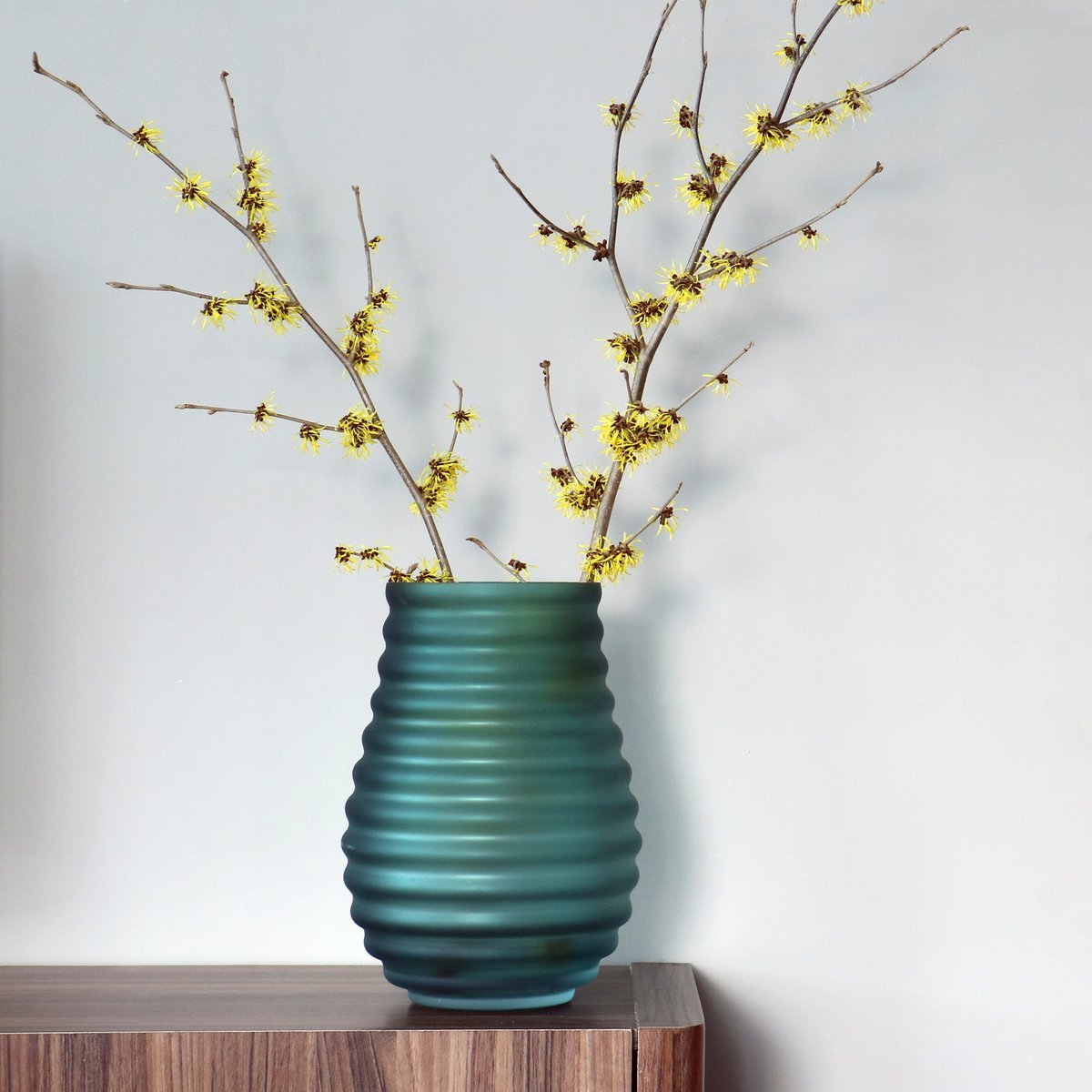 Kotto satin green vaas – mondgeblazen designvaas Ø23,5 x H32 cm van dik glas – stijlvol groen accent voor elk interieur