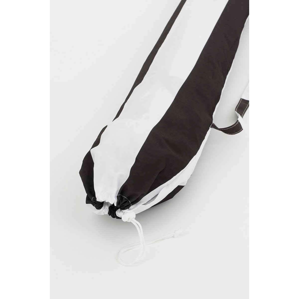 Osborn Parasol - H238 x Ø220 cm - Zwart, Wit