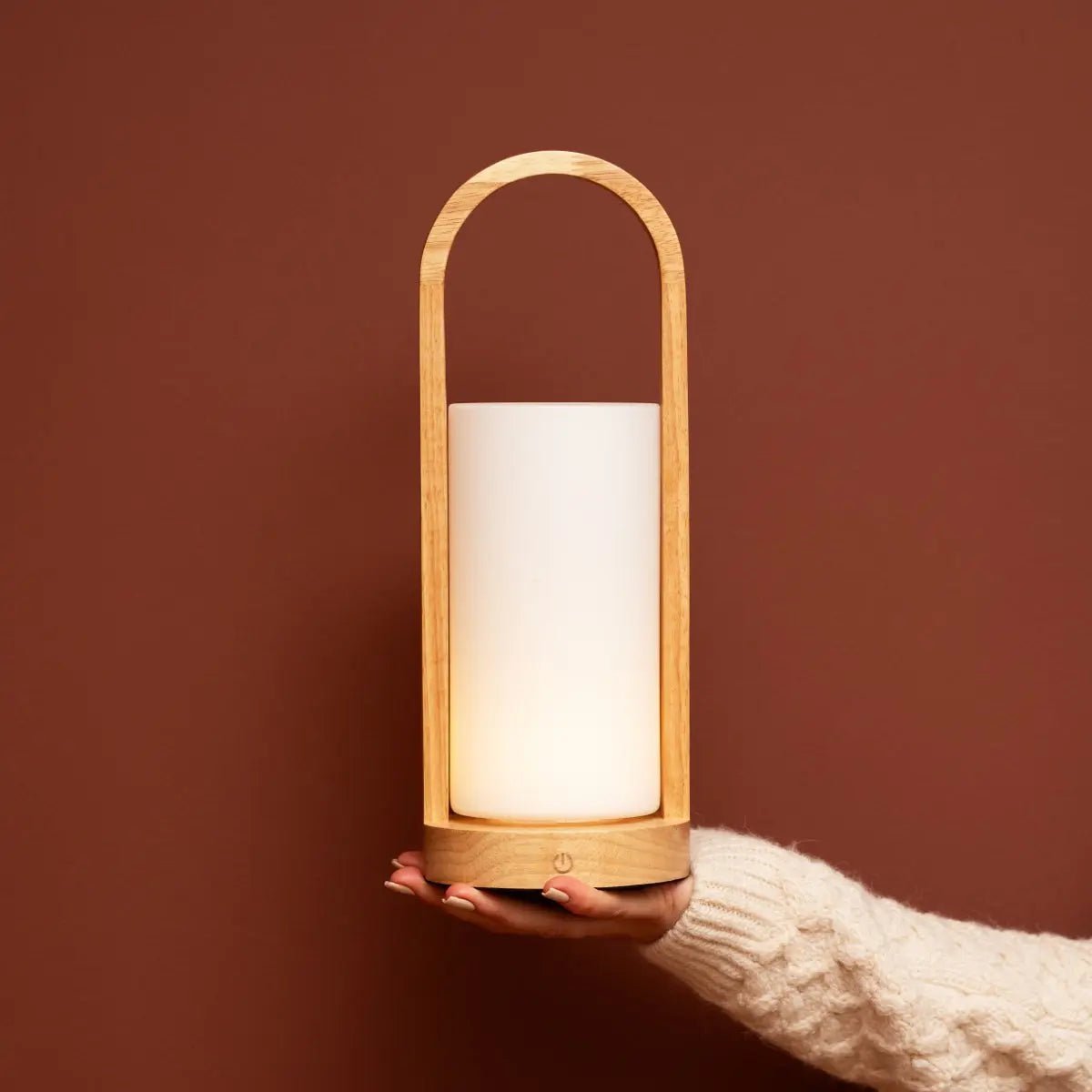 Evie lampada da tavolo in legno ricaricabile color marrone chiaro – dimmerabile, senza fili e design sostenibile, perfetta per ogni stanza