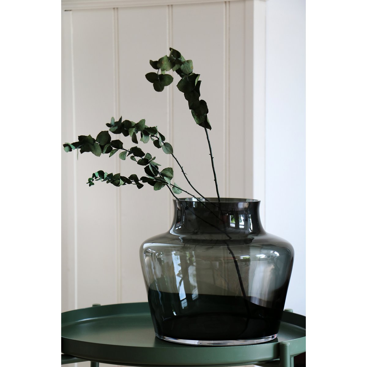 Coral Grey glazen vaas mondgeblazen design Ø22,5 x H22 cm | Stijlvolle decoratie vaas grijs glas | Vase The World
