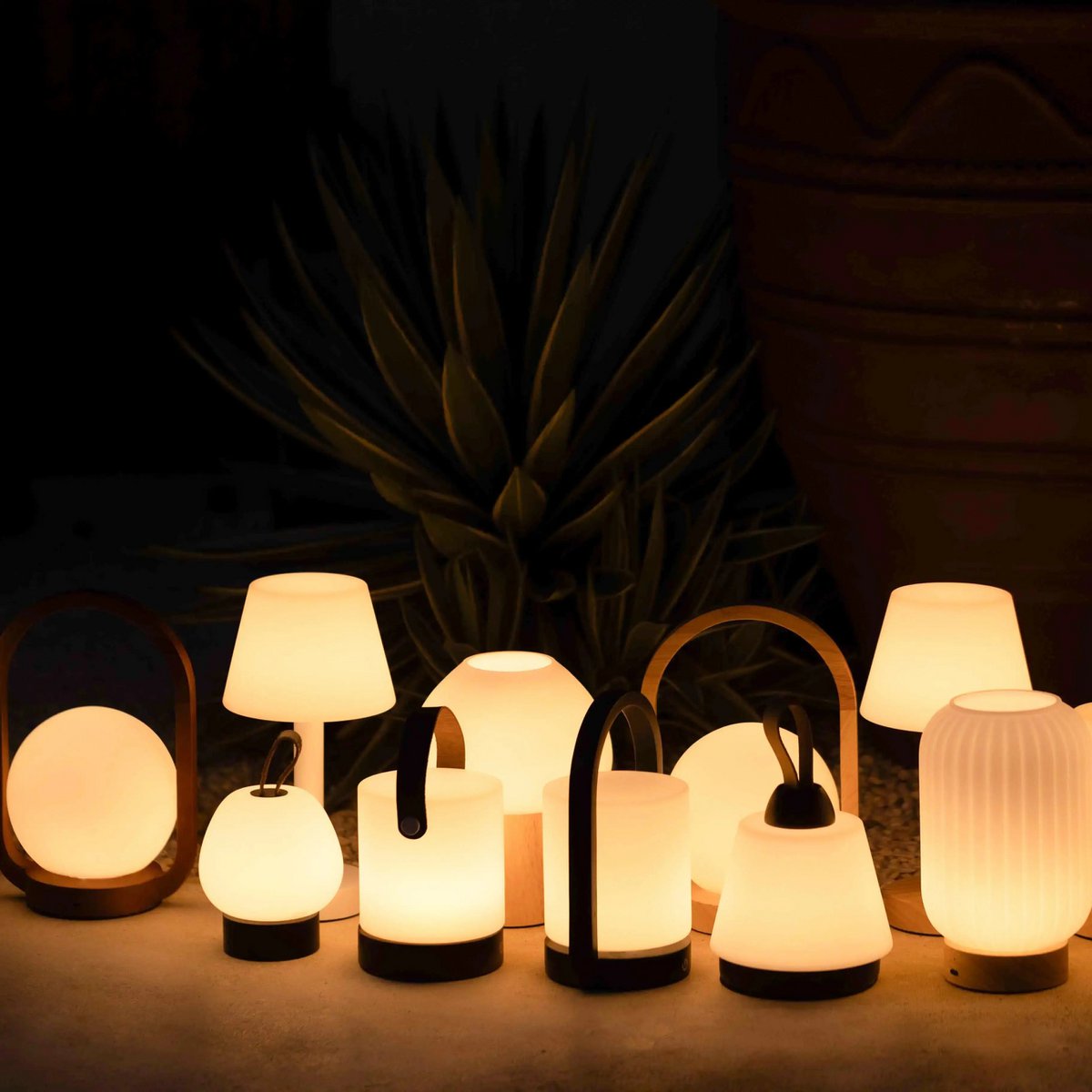 Lou applique da parete wireless marrone chiaro | Applique da parete in legno ricaricabile con funzione dimmer e luce calda 2700K – durata batteria 100 ore