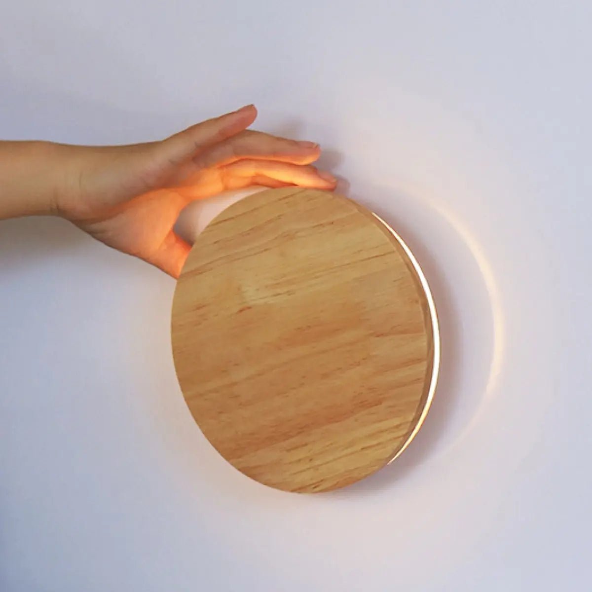 Lou applique da parete wireless marrone chiaro | Applique da parete in legno ricaricabile con funzione dimmer e luce calda 2700K – durata batteria 100 ore