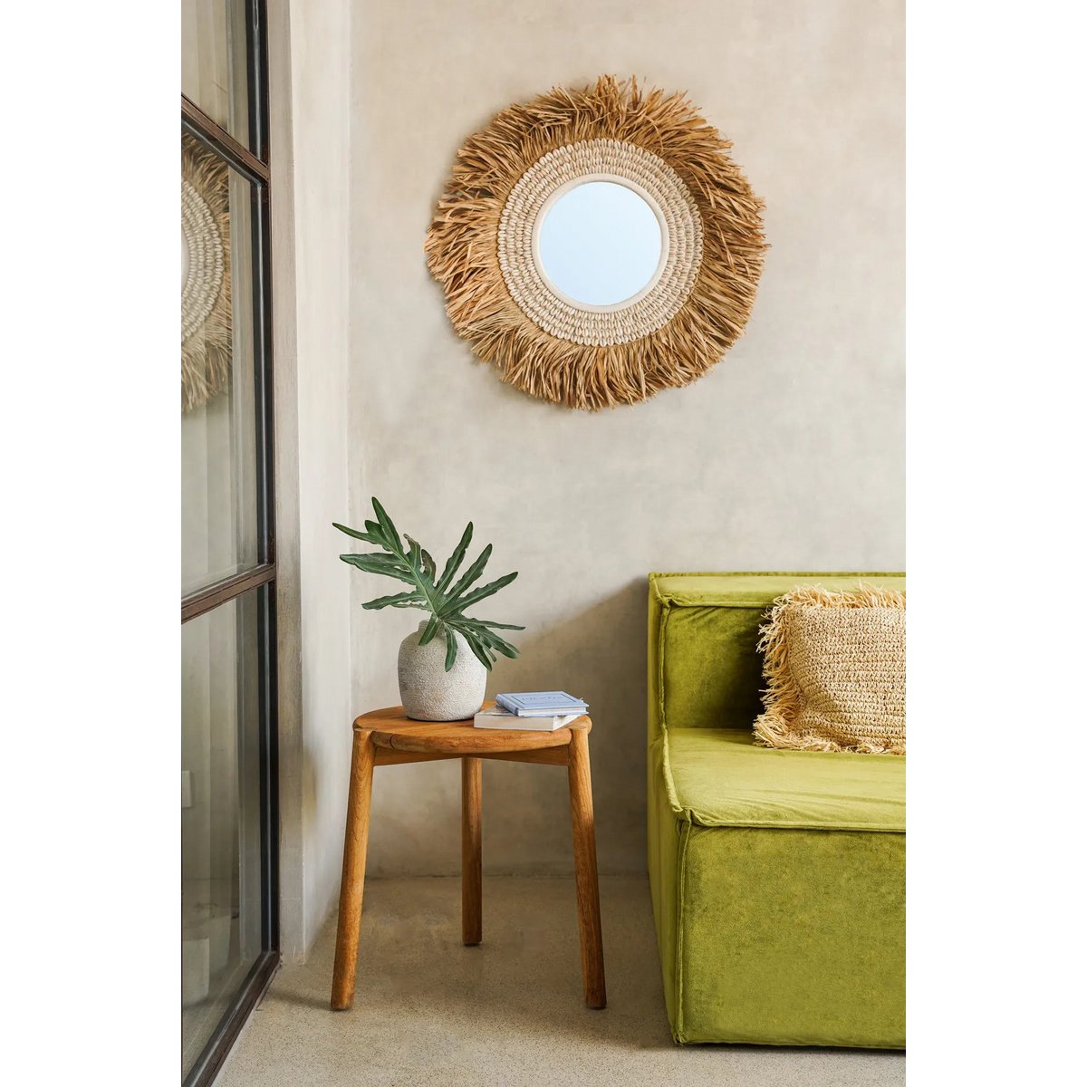 Raffia Kauri spiegel | Ronde bohemien wandspiegel met schelpen | Handgemaakt muurdecoratie Ø75 cm