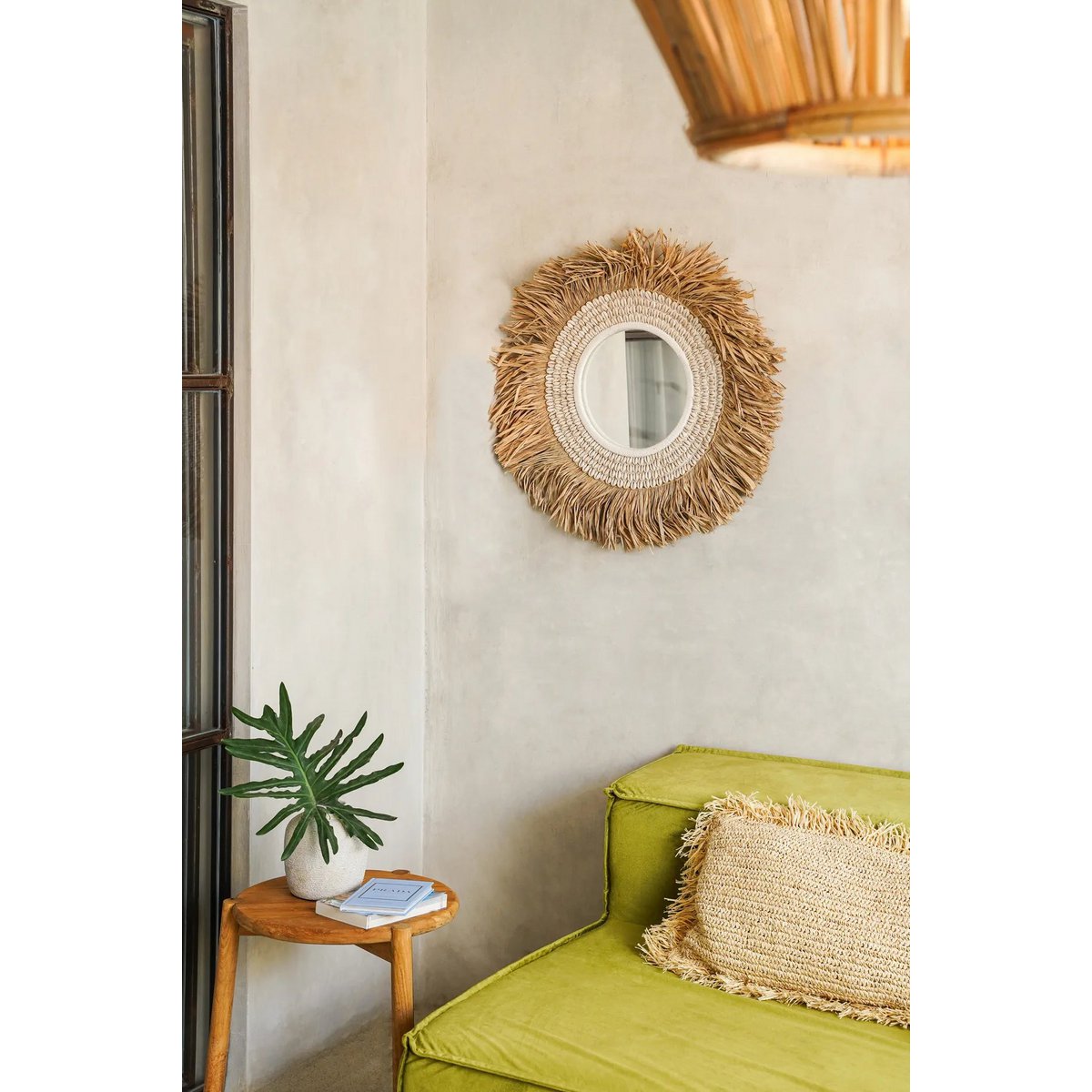 Raffia Kauri spiegel | Ronde bohemien wandspiegel met schelpen | Handgemaakt muurdecoratie Ø75 cm