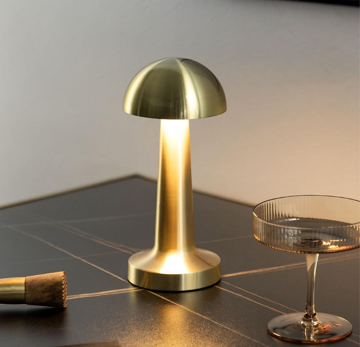 Dimbare Draadloze Tafellamp met Touchsensor – Oplaadbare en Compacte Lamp voor Woonkamer en Slaapkamer