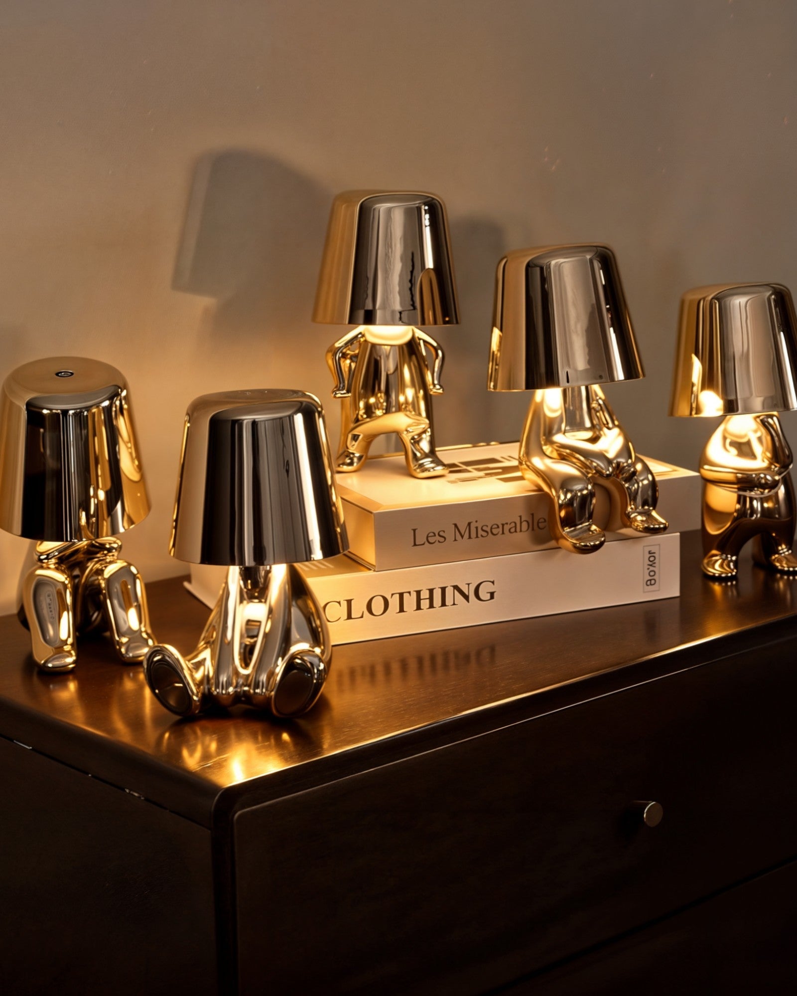 Dimbare USB Oplaadbare Tafellamp – Elegante Gouden Afwerking