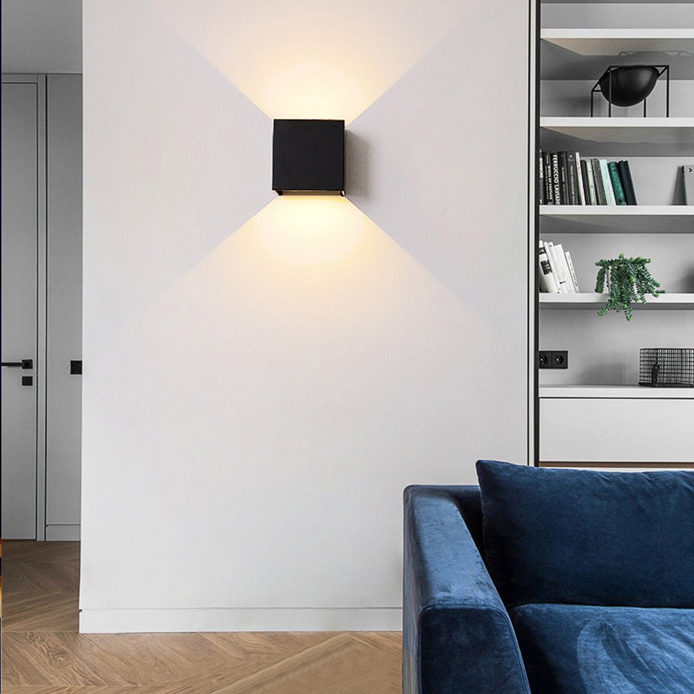 Draadloze Wandlamp met Bewegingssensor en Verstelbare Lichtstraal – Minimalistisch Zwart Design