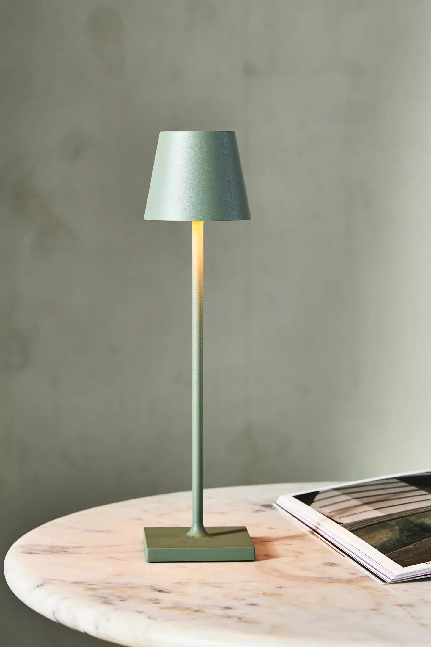 Lampada da tavolo LED portatile con funzione dimmerabile e batteria ricaricabile – ideale per interno ed esterno