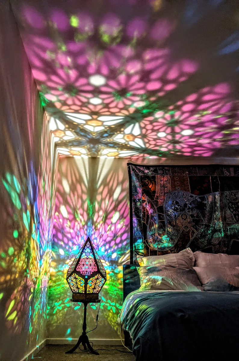 Lampada da tavolo boho con motivo a stelle 18x11x11 cm