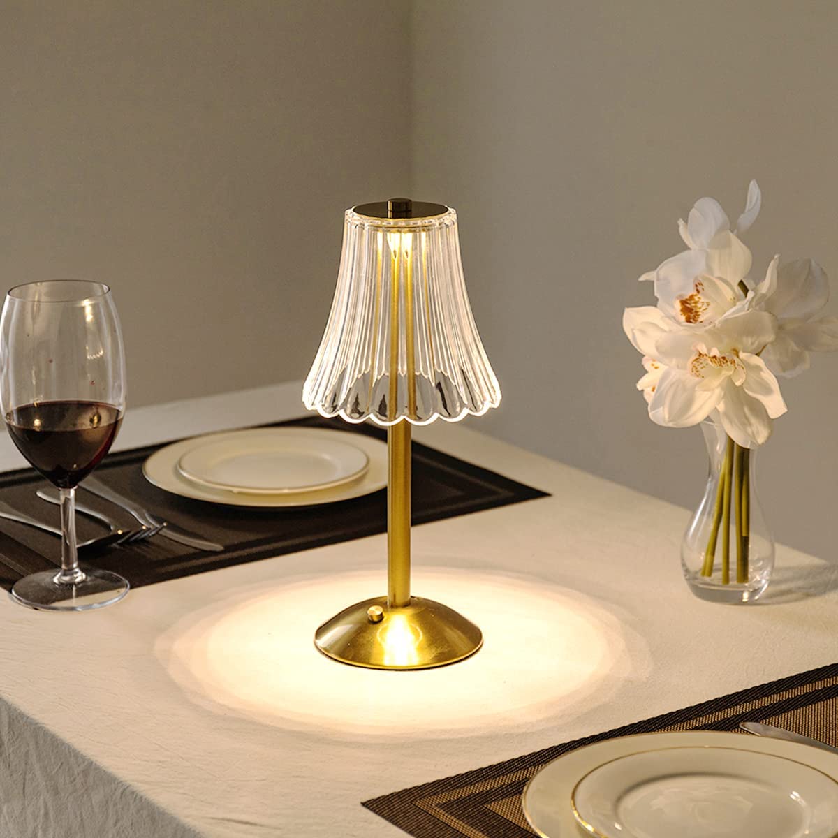 Gouden Draadloze Tafellamp met Oplaadfunctie en Aanraakbediening – Elegante Kristallen Nachtkast Lampje