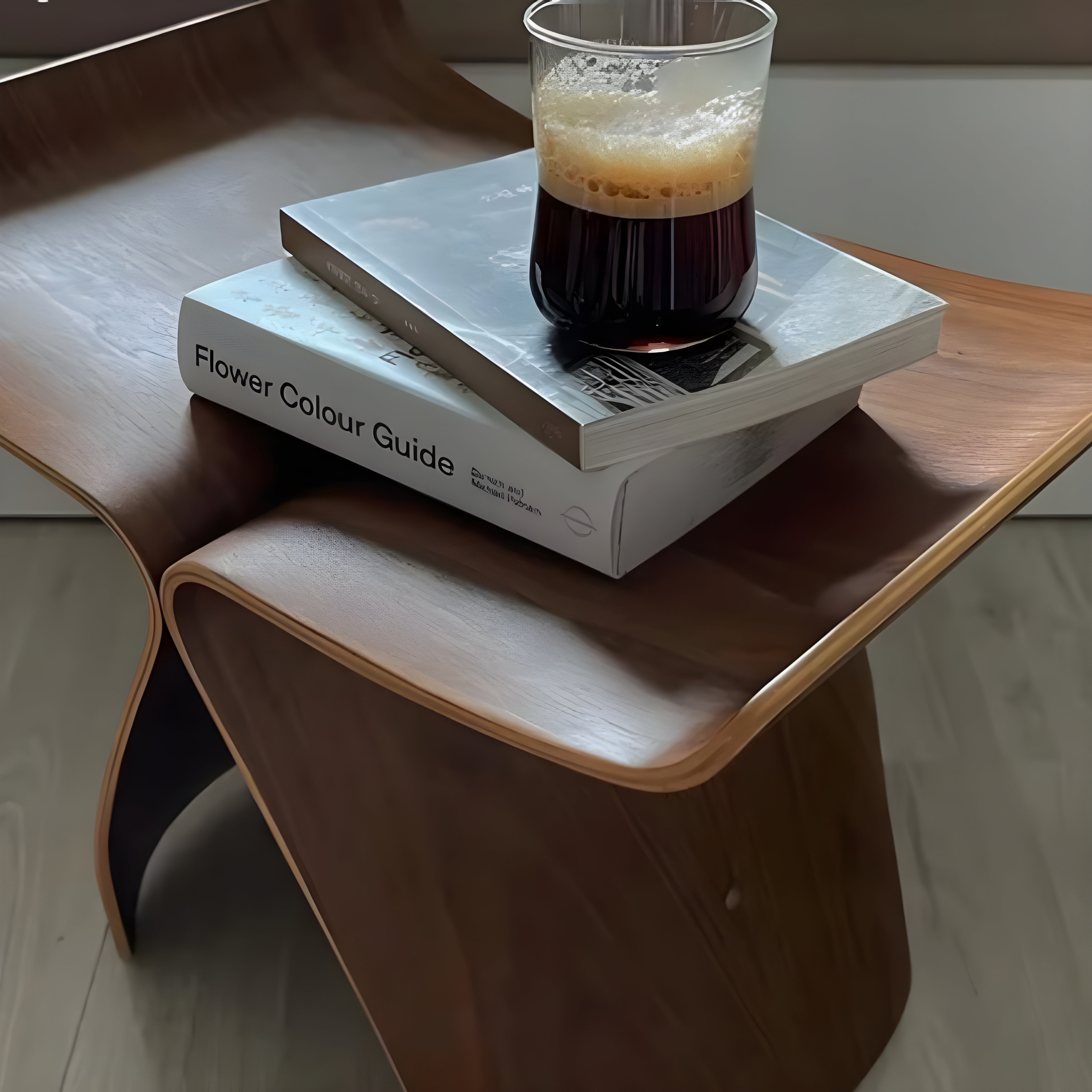 Vlinder Kruk – Minimalistisch Design voor Eetkamer, Hal of Slaapkamer
