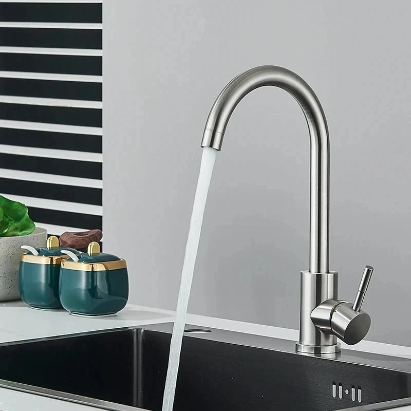 Rubinetto da cucina nero opaco con arco alto e rotazione a 360 gradi – Miscelatore per acqua fredda e calda