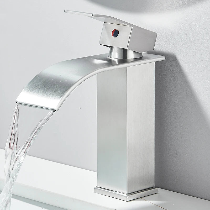 Waterval | Moderne Wastafelkraan