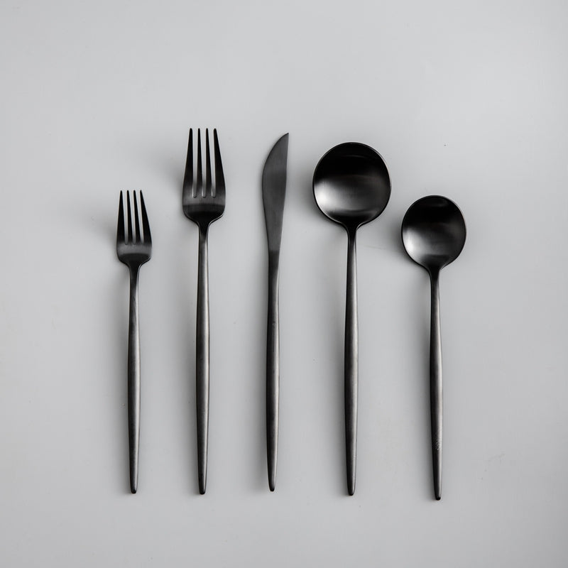 Set di posate premium | Design minimalista ed ergonomico | Rivestimento in titanio in acciaio inossidabile di alta qualità