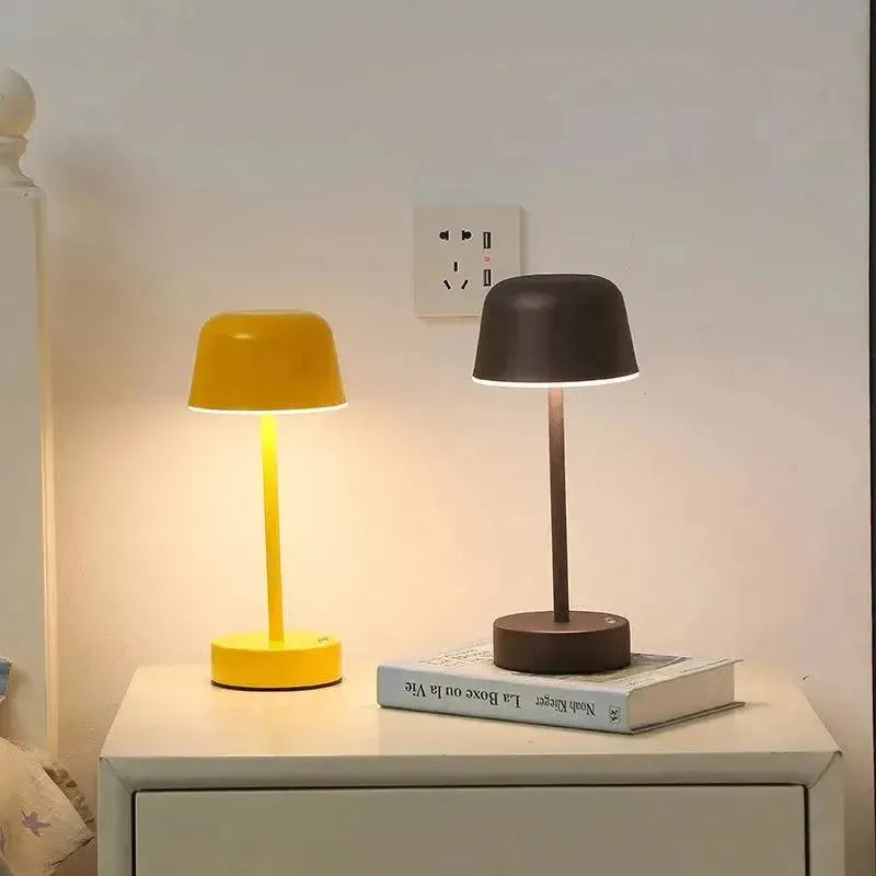 Oplaadbare Scandinavische Tafellamp met Dimbare Verlichting – Elegante Designlamp