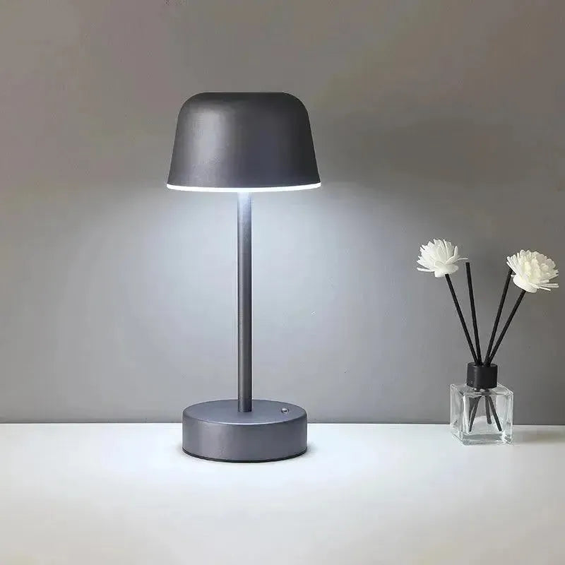 Oplaadbare Scandinavische Tafellamp met Dimbare Verlichting – Elegante Designlamp