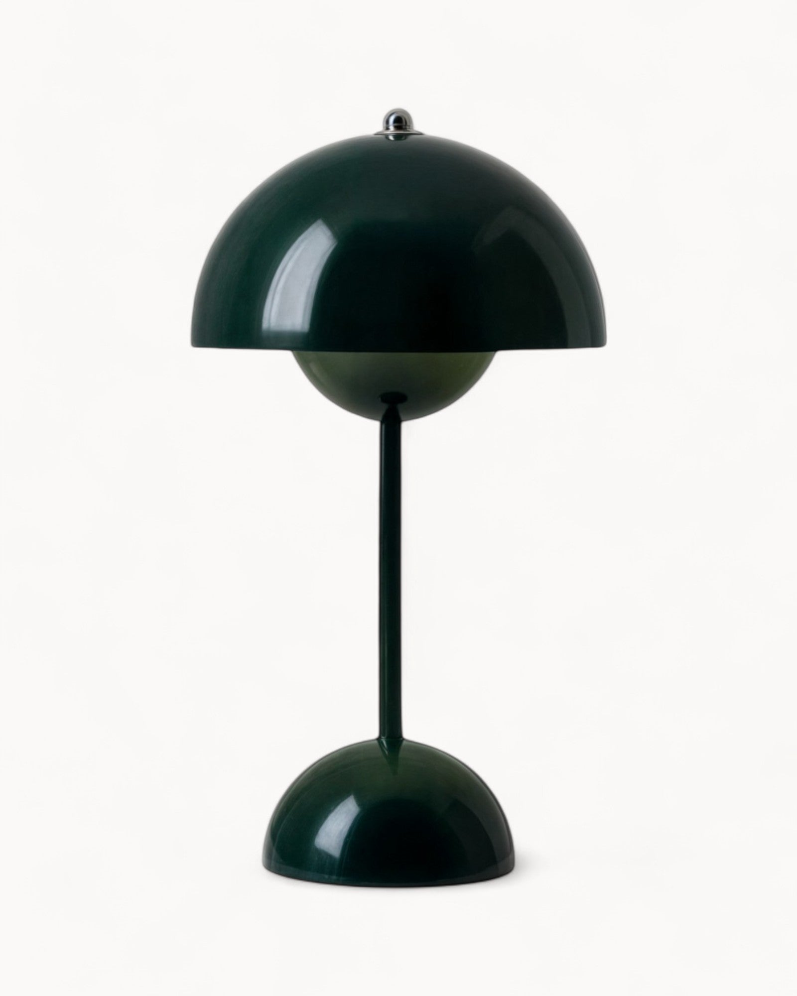 Scandinavische LED-Tafellamp – Dimbaar, Hoogwaardig Metaal, 6-10 W