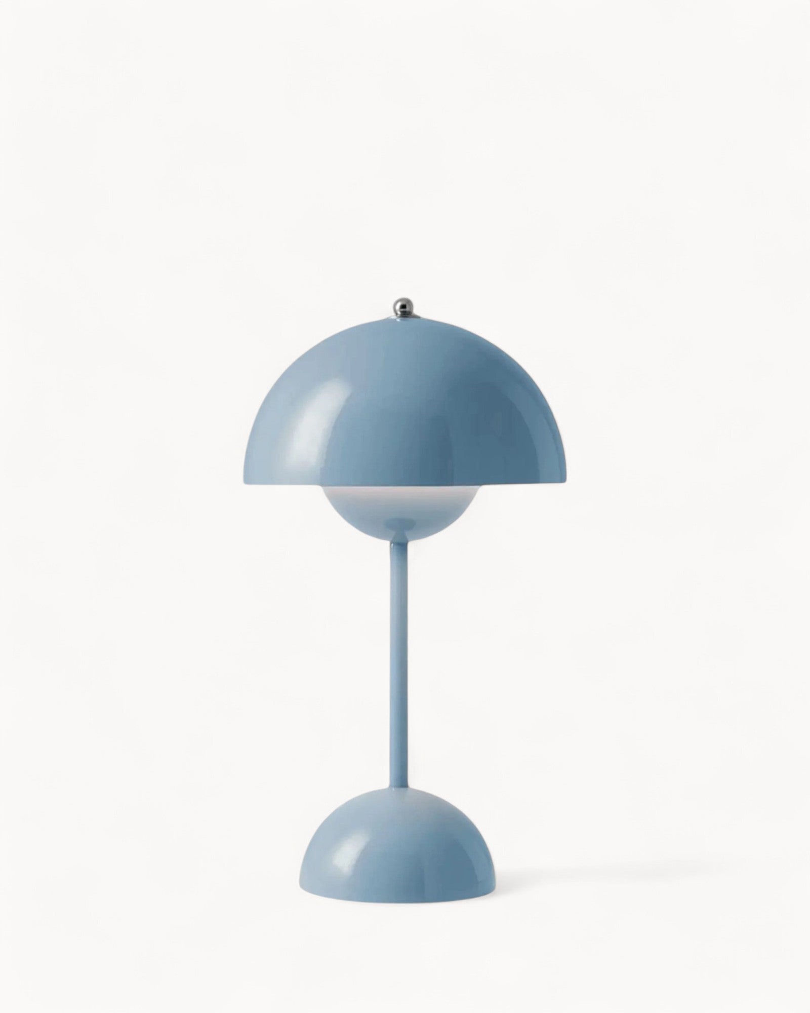 Scandinavische LED-Tafellamp – Dimbaar, Hoogwaardig Metaal, 6-10 W