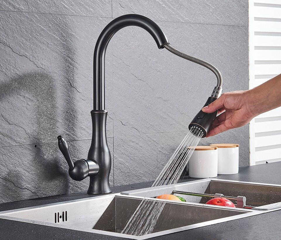Rubinetto da cucina a scomparsa con doccetta estraibile e design moderno