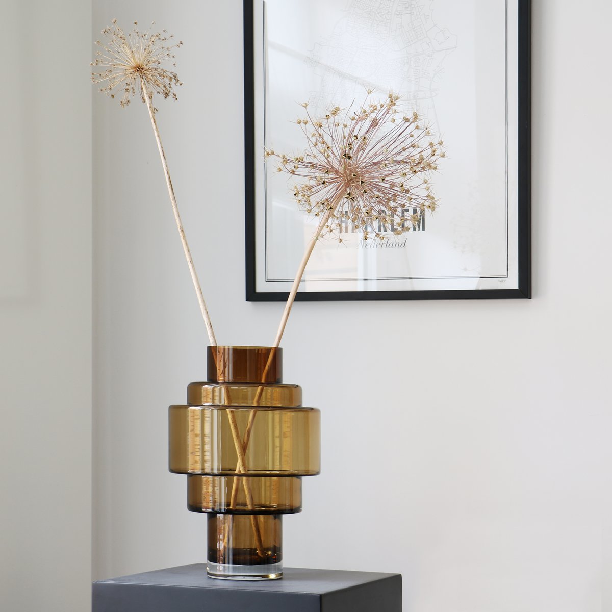 Kasai cognac vaas – mondgeblazen glazen vaas in bruin glas – decoratieve eyecatcher in 2 maten