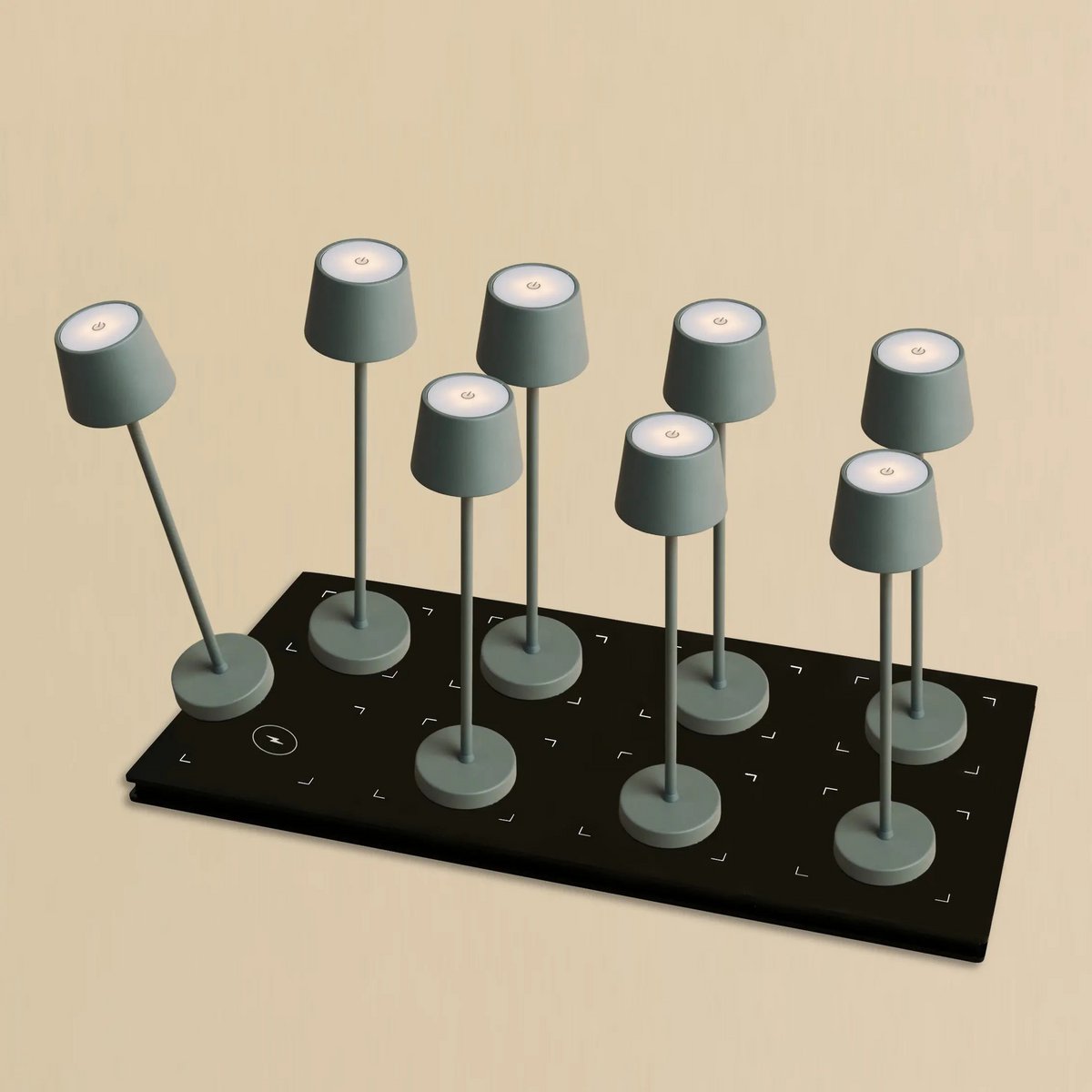 Set Combi Vondel Mini lampade da tavolo Mouse Grigio – 8 lampade LED wireless + 1 stazione di ricarica centrale QI | Ricaricabile e dimmerabile | Ø 8 cm x H 30 cm