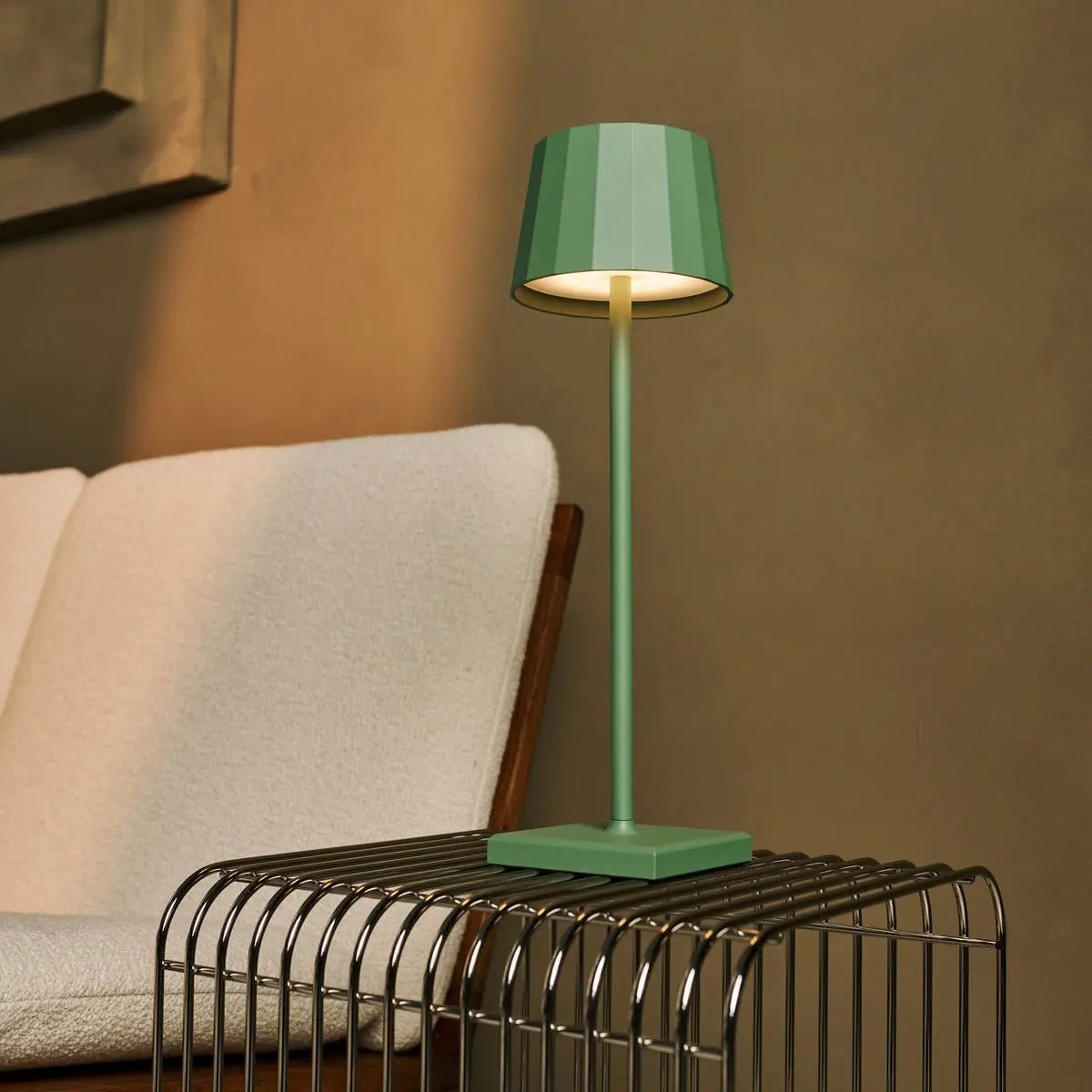 Wouter lampada da tavolo ricaricabile verde salvia | design dimmerabile wireless con 120 ore di autonomia della batteria e 3 modalità di luce – ideale per ogni ambiente