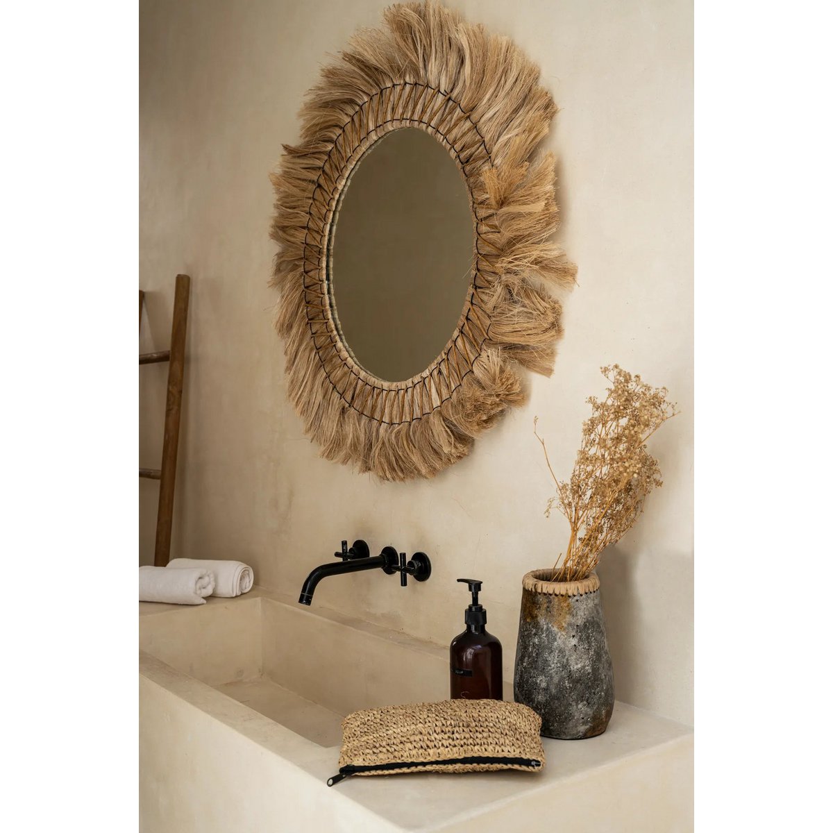 Ronde Spiegel van Rotan en Zeegras Ø90 cm – Natuurlijke Wanddecoratie | The Pretty Blonde Mirror van Bazar Bizar Living