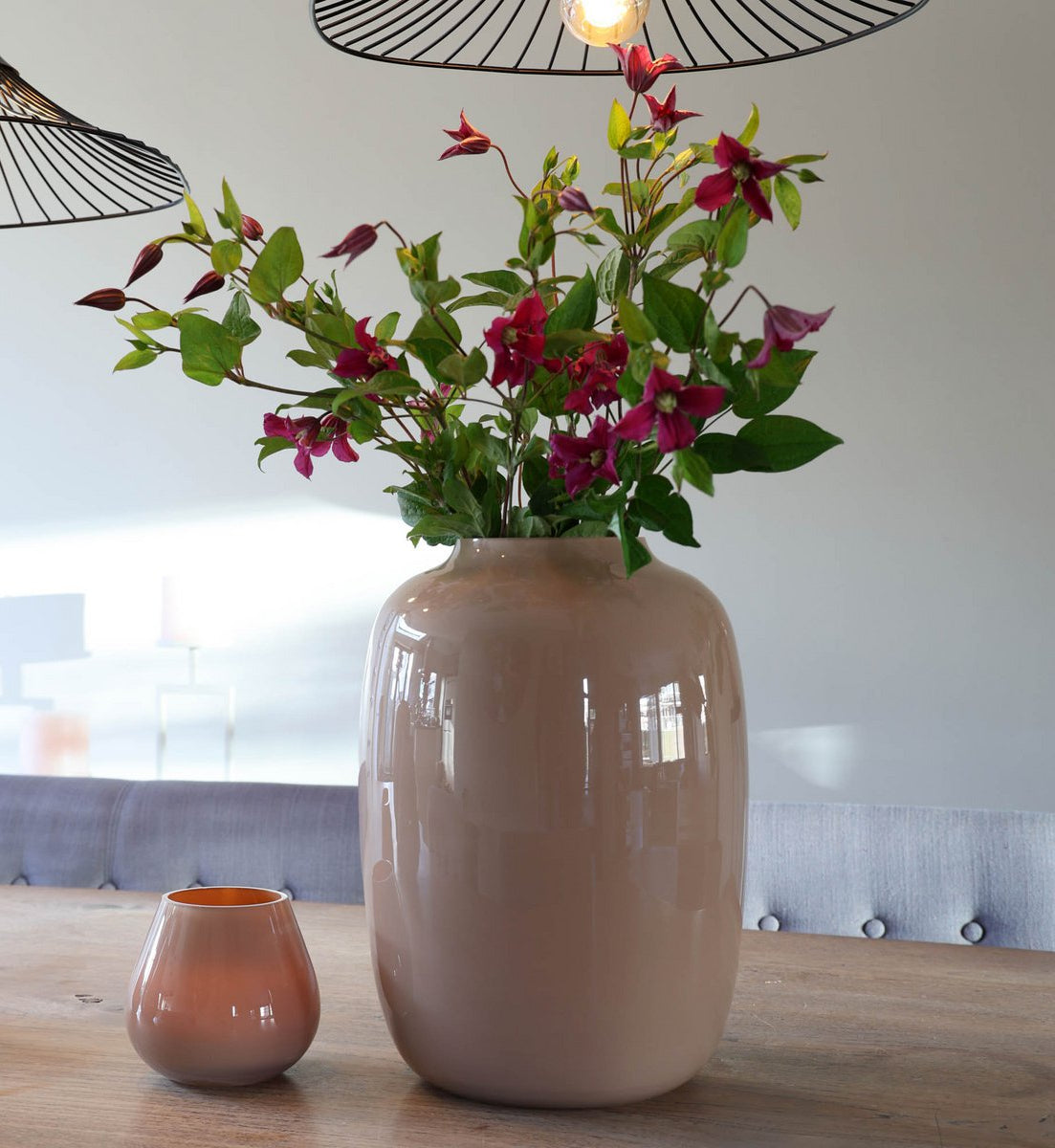 Artic sand vaas – handgemaakt beige glas met gouden binnenkant – modern design – diverse maten – elegante woondecoratie