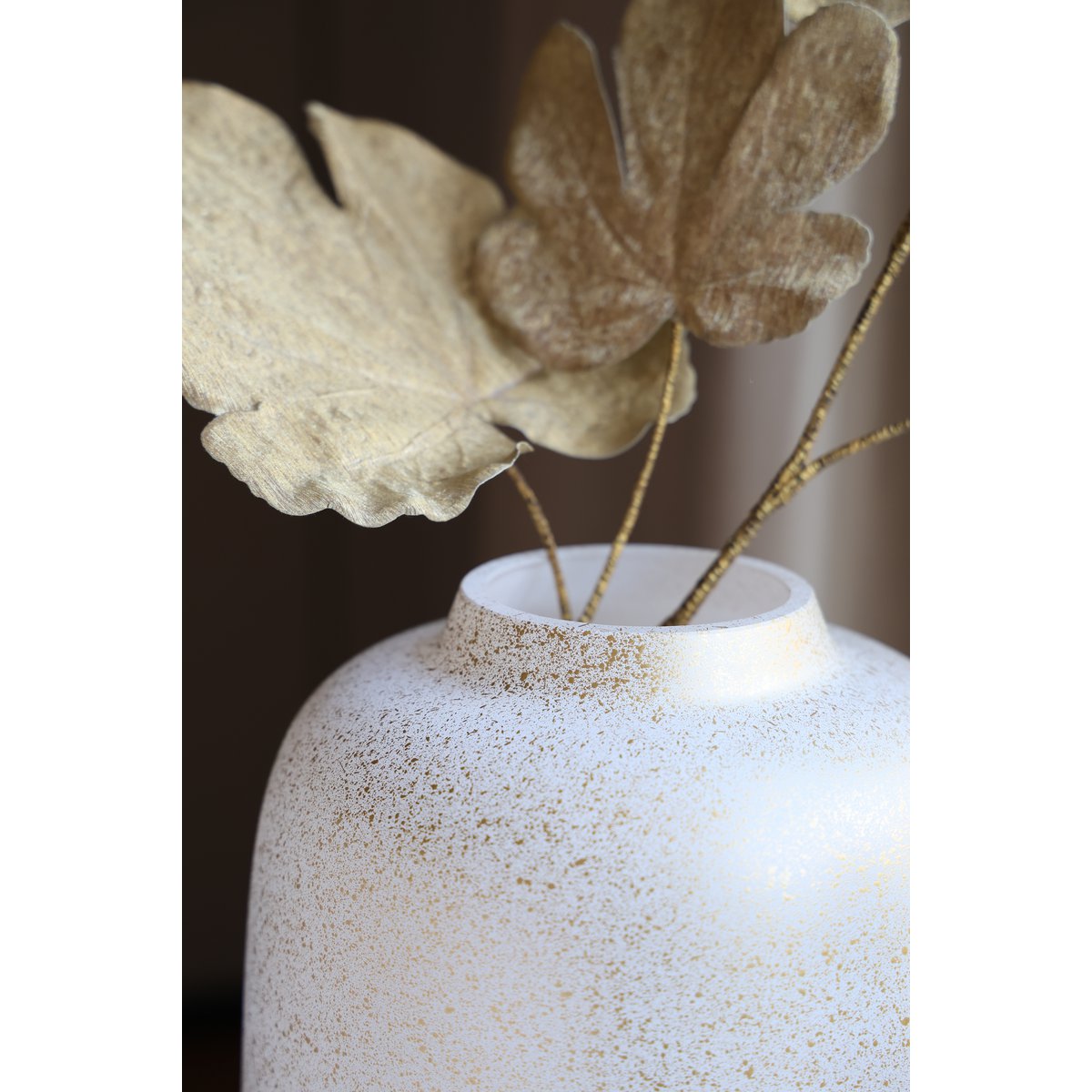 Artic Sparkle Gold vaas – Gouden glazen vaas met glinstereffect | Mondgeblazen design van Vase The World