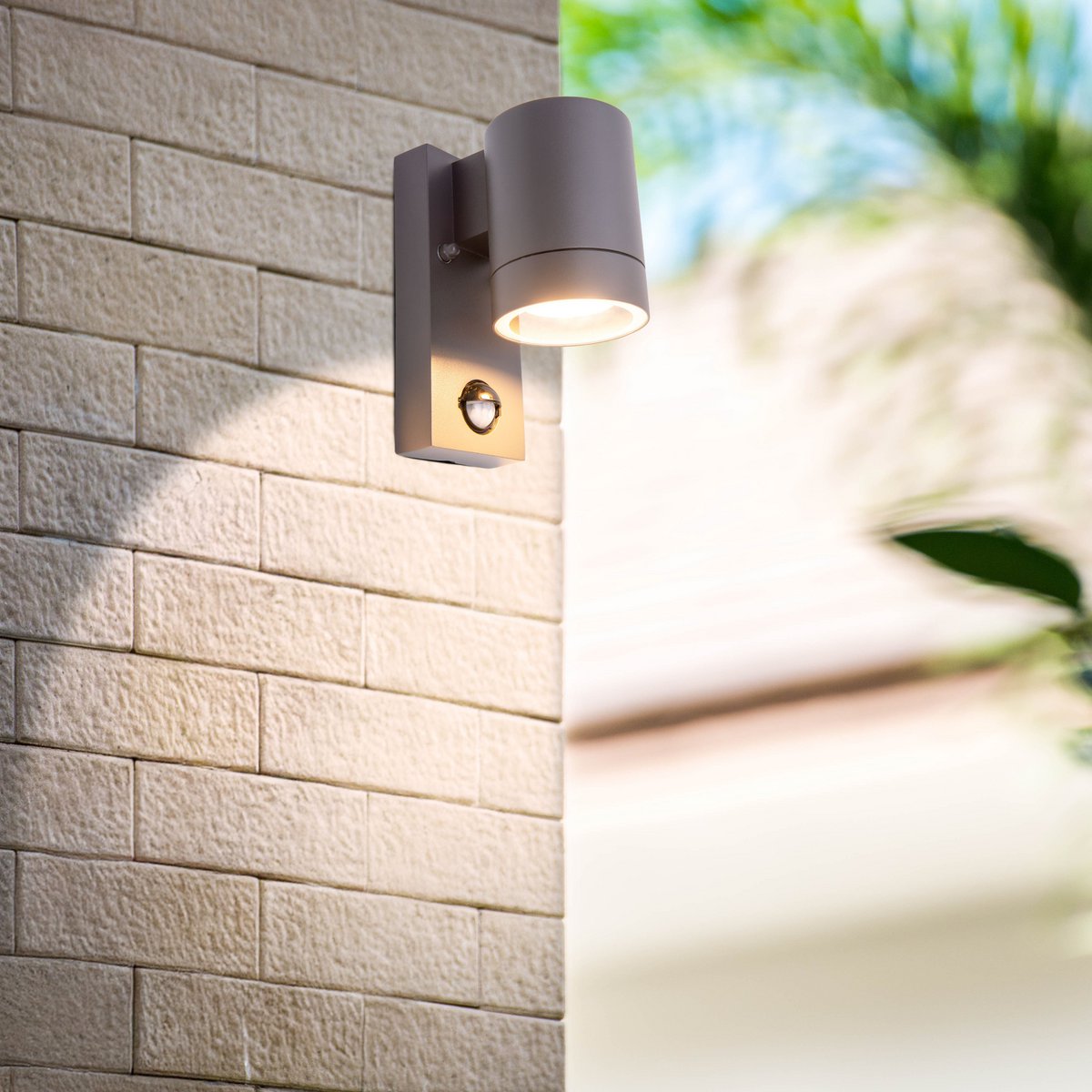 Buitenlamp met sensor "Romb" – Antraciet, GU10 fitting, IP54, moderne muurlamp voor tuin en gevel